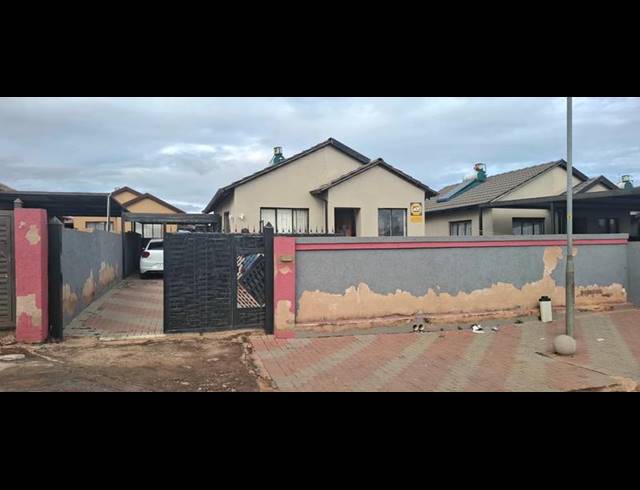 2 BEDROOM HOUSE FOR SALE IN SOSHANGUVE VV